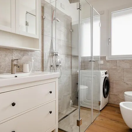 Just Urban - Bright 2br With Terrace 10 Min M4 To Duomo * Milán