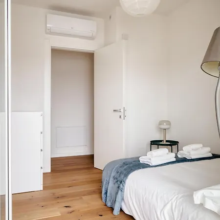Apartmán Just Urban - Bright 2br With Terrace 10 Min M4 To Duomo Milán